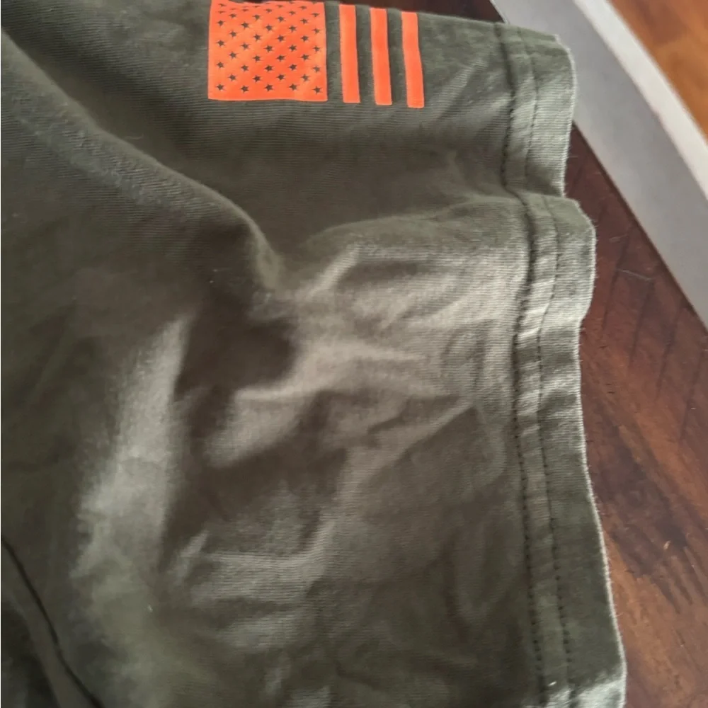 Under Armour Men's Olive Green Freedom T-Shirt - Picture 5 of 5